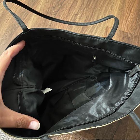 Sanrio Hello Kitty Gold Metallic Tote Bag - Picture 3 of 11